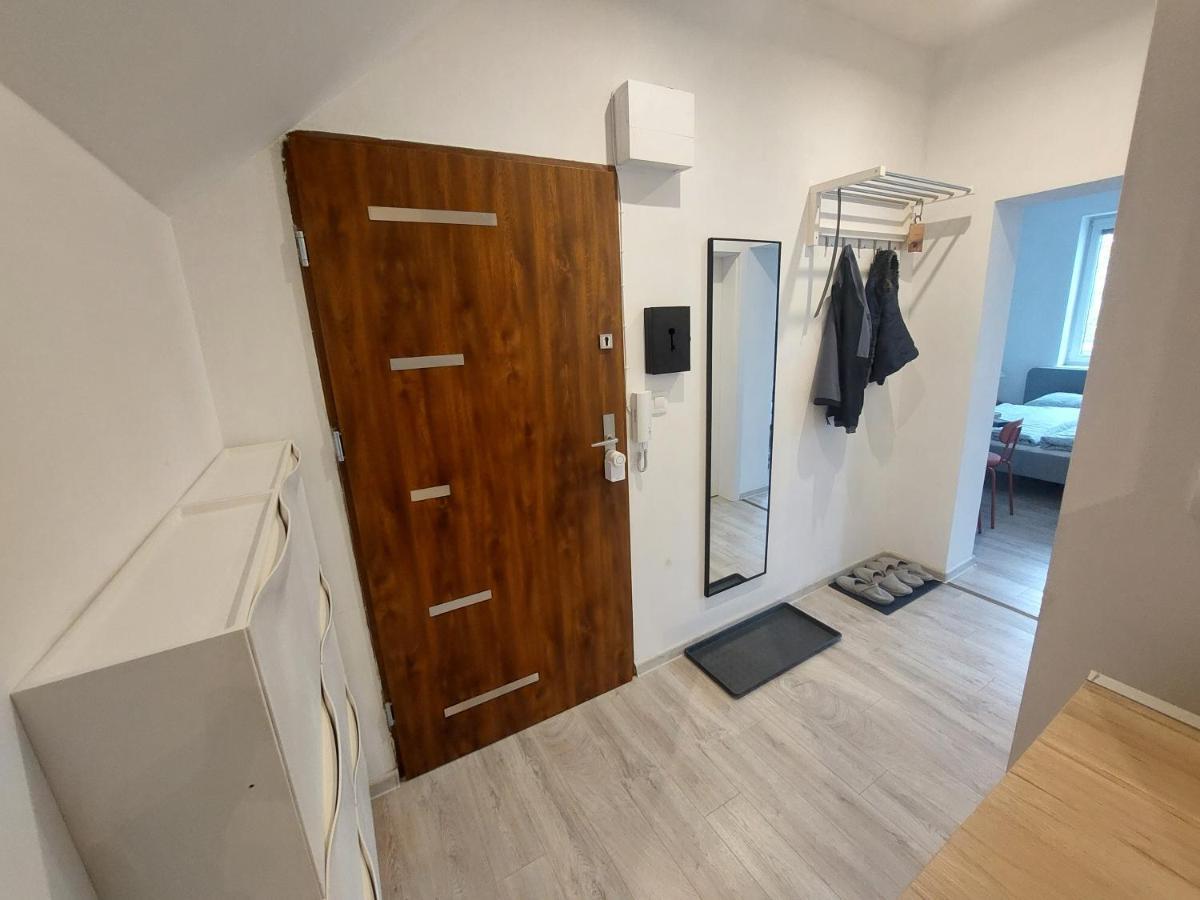 Utulny Apartman S Balkonom Bratislava Exterior foto