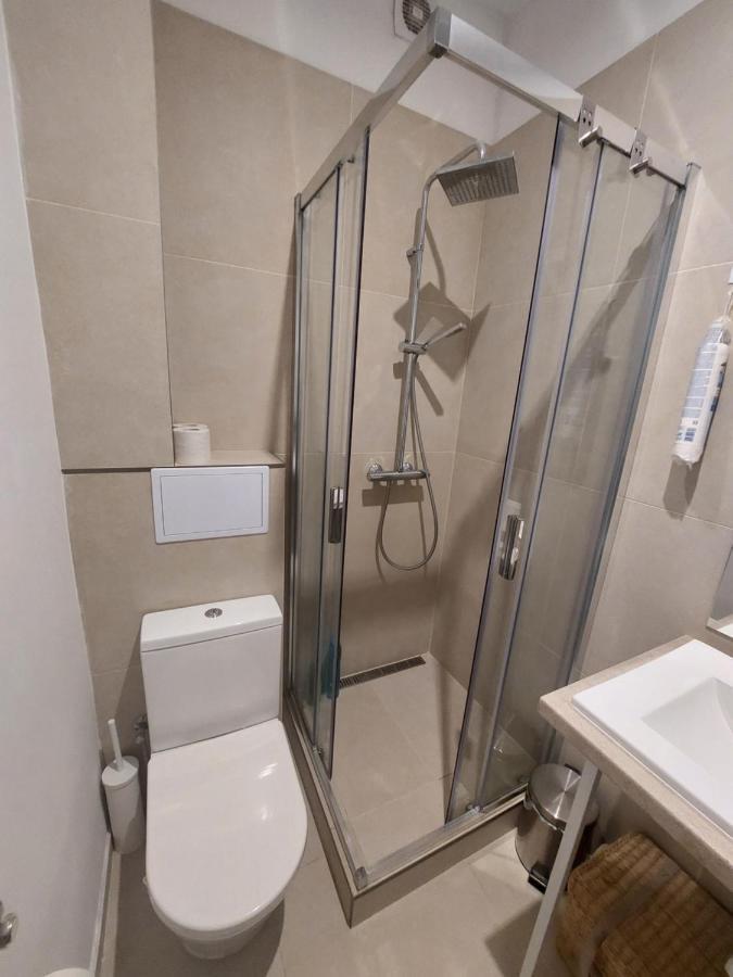 Utulny Apartman S Balkonom Bratislava Exterior foto